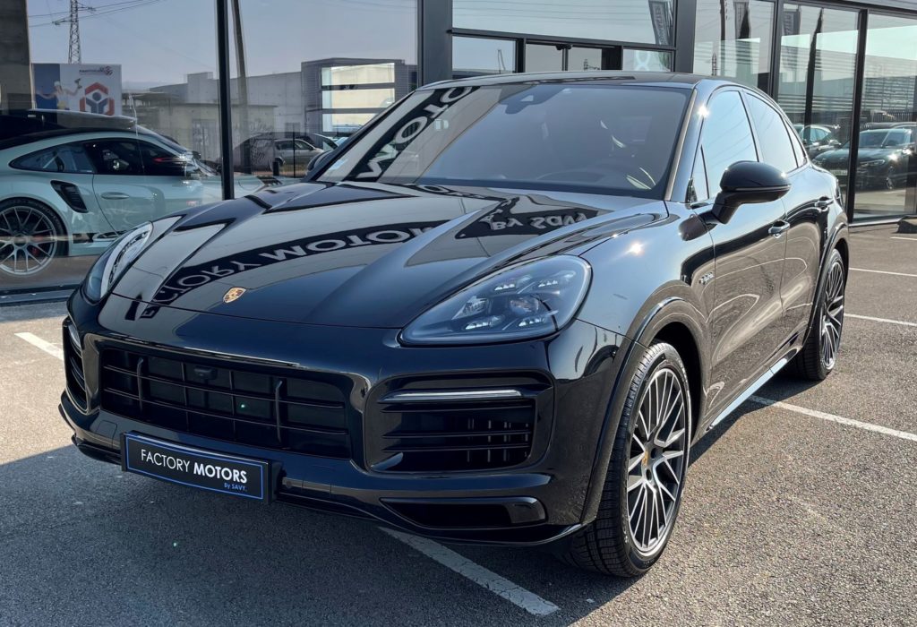 PORSCHE CAYENNE COUPÉ HY NOIR