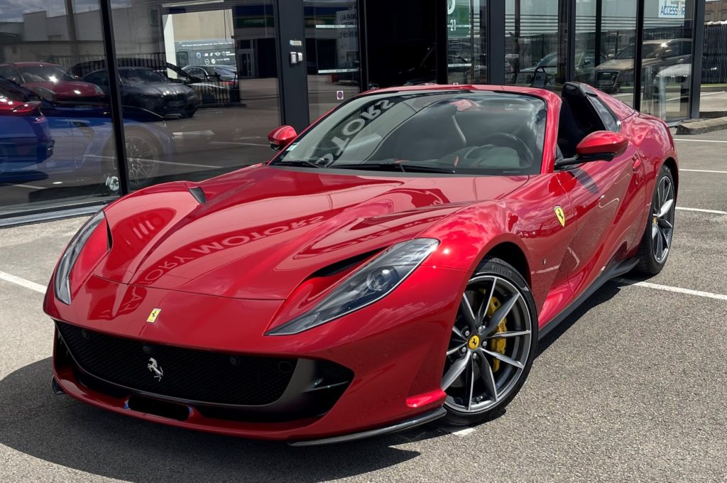 FERRARI 812 GTS Rosso Fuoco