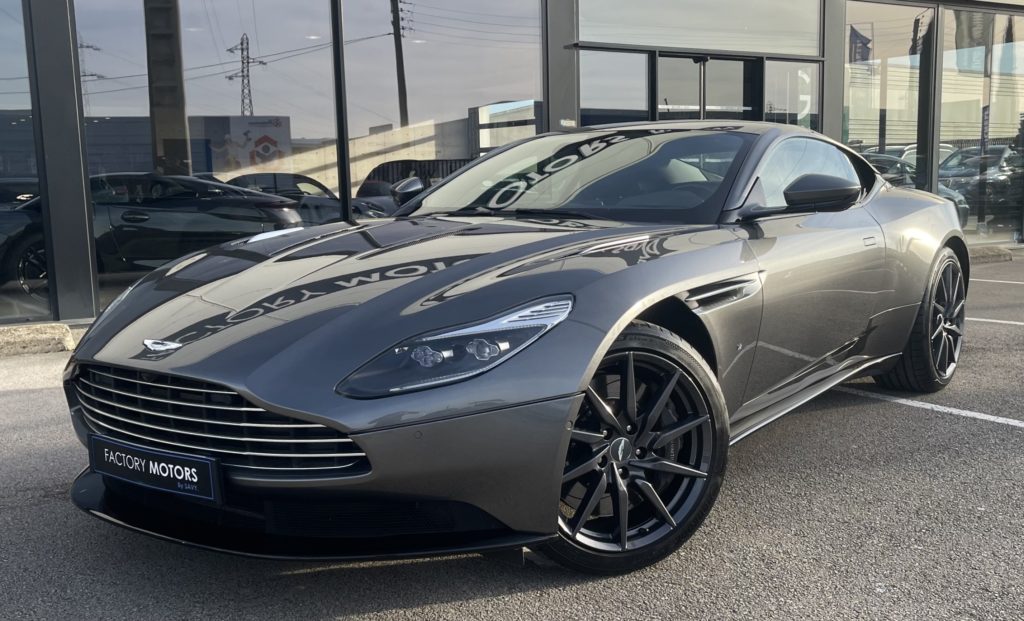 ASTON MARTIN DB11 V12 Grise