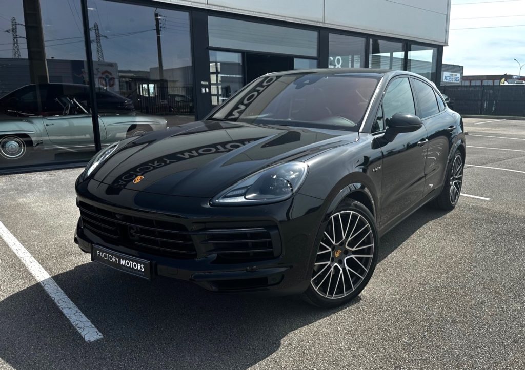 PORSCHE CAYENNE COUPÉ HY NOIR